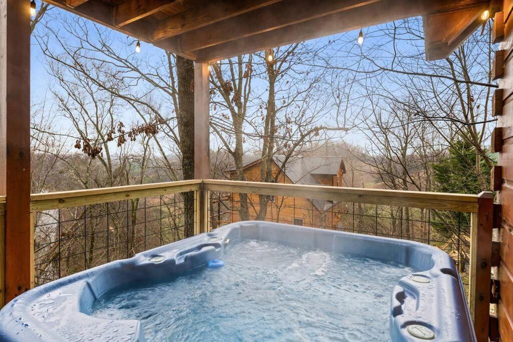 A Moment Inn Time Pigeon Forge Exterior photo