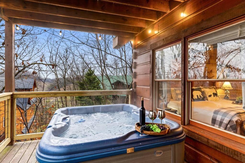 A Moment Inn Time Pigeon Forge Exterior photo